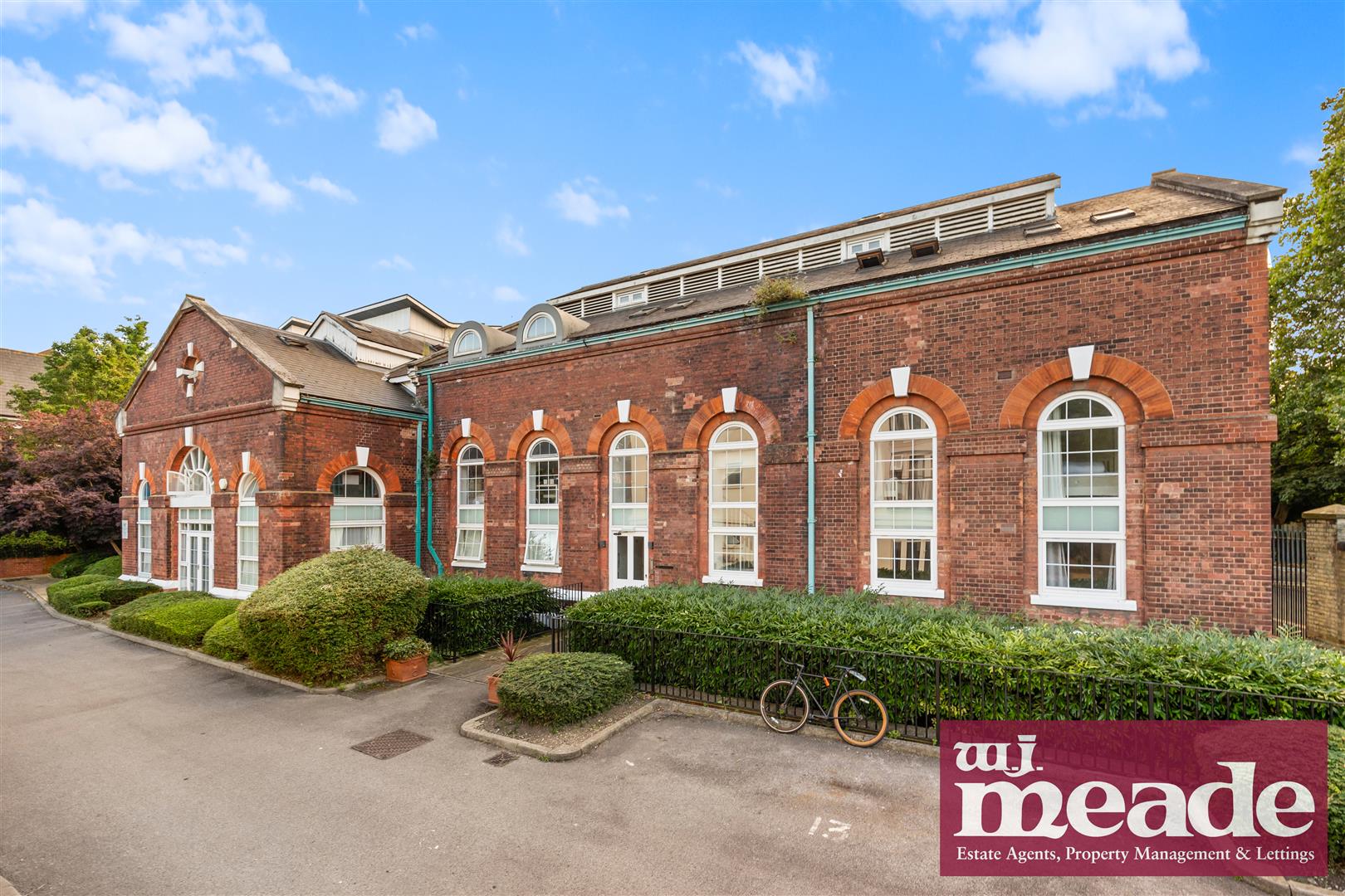 2 bed property in The Renovation, Woolwich Manor Way